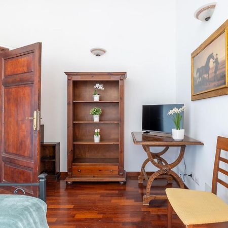 Luxury Apartment In The Heart Of Rome - Near Metro A And B Екстериор снимка