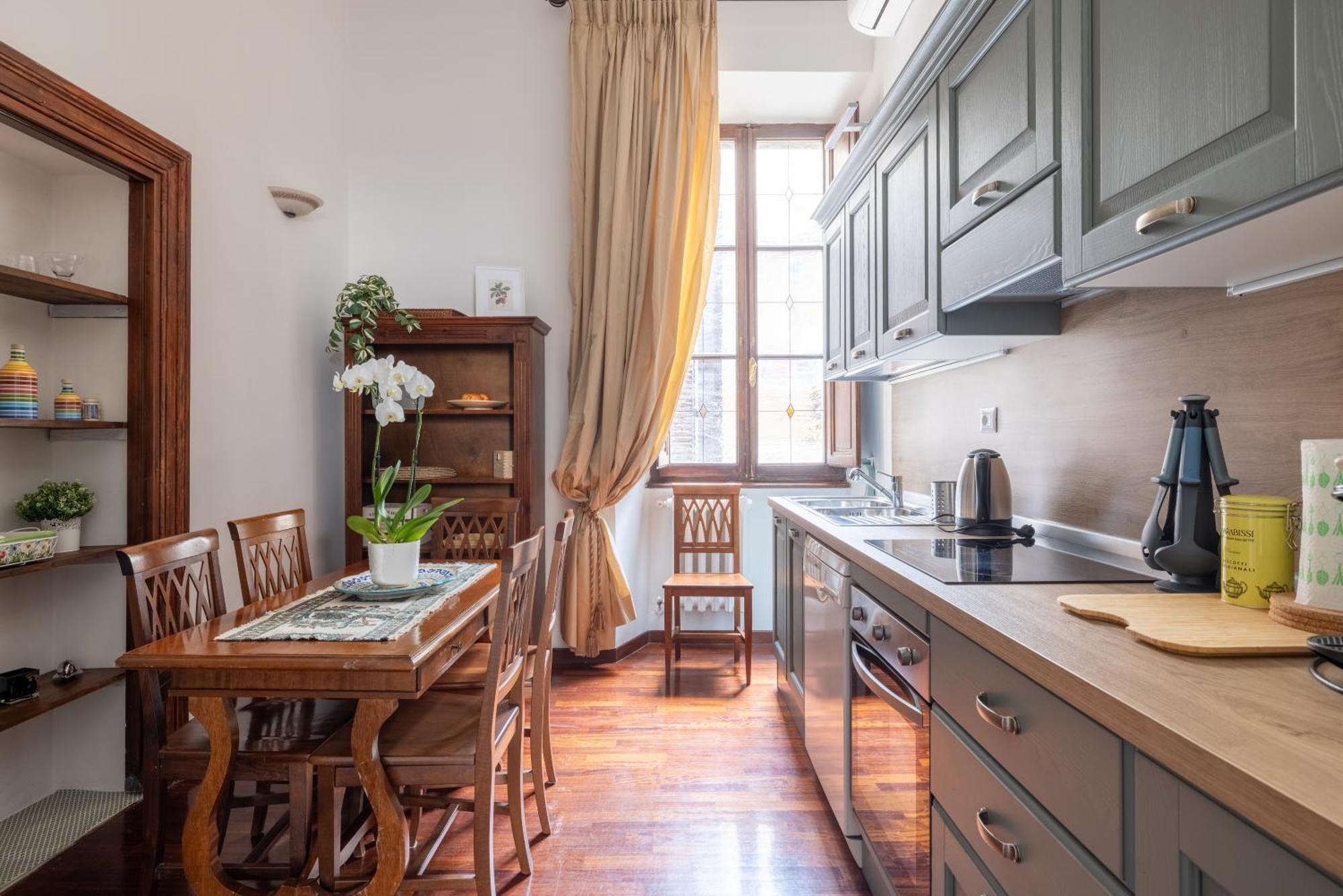 Luxury Apartment In The Heart Of Rome - Near Metro A And B Екстериор снимка