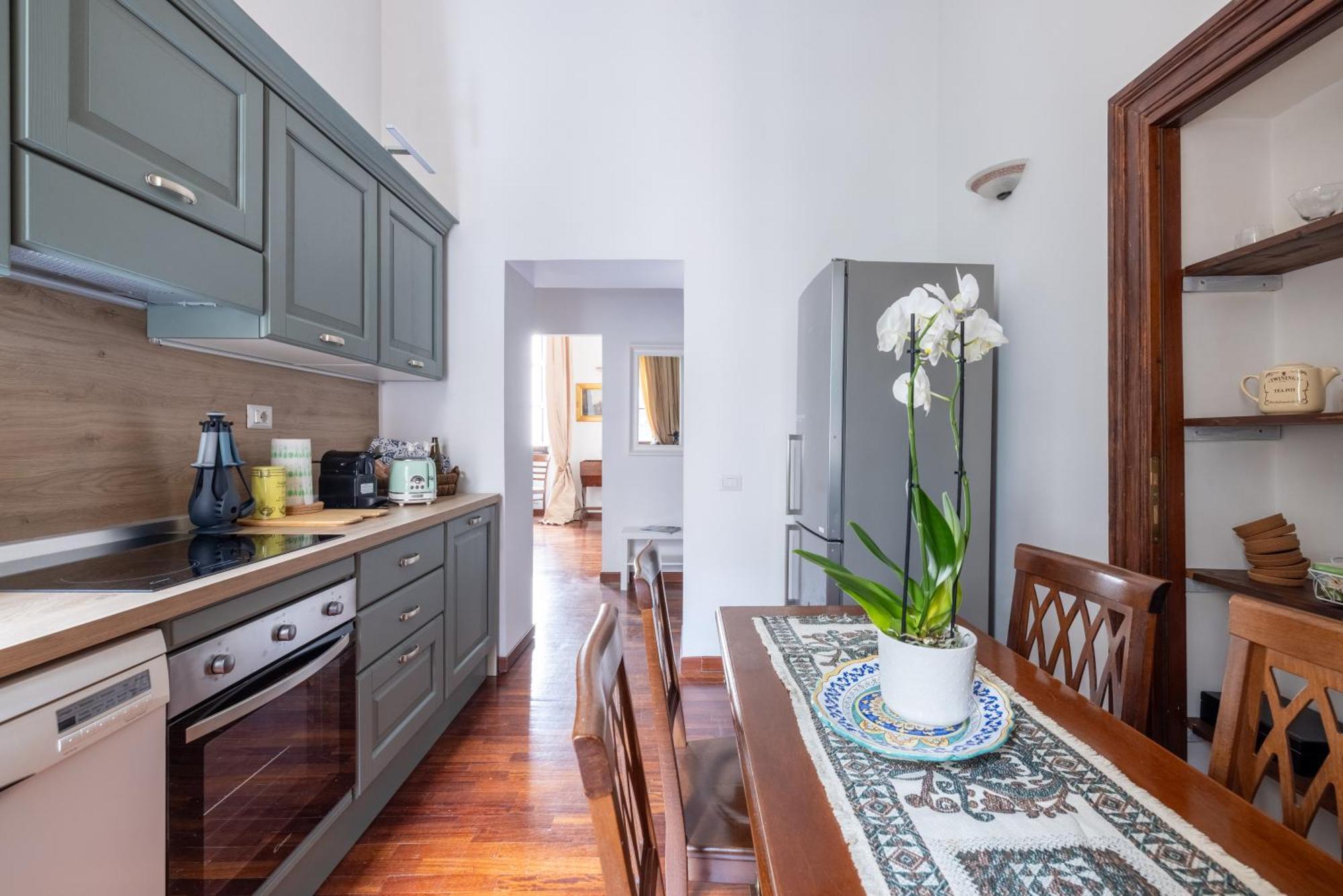 Luxury Apartment In The Heart Of Rome - Near Metro A And B Екстериор снимка