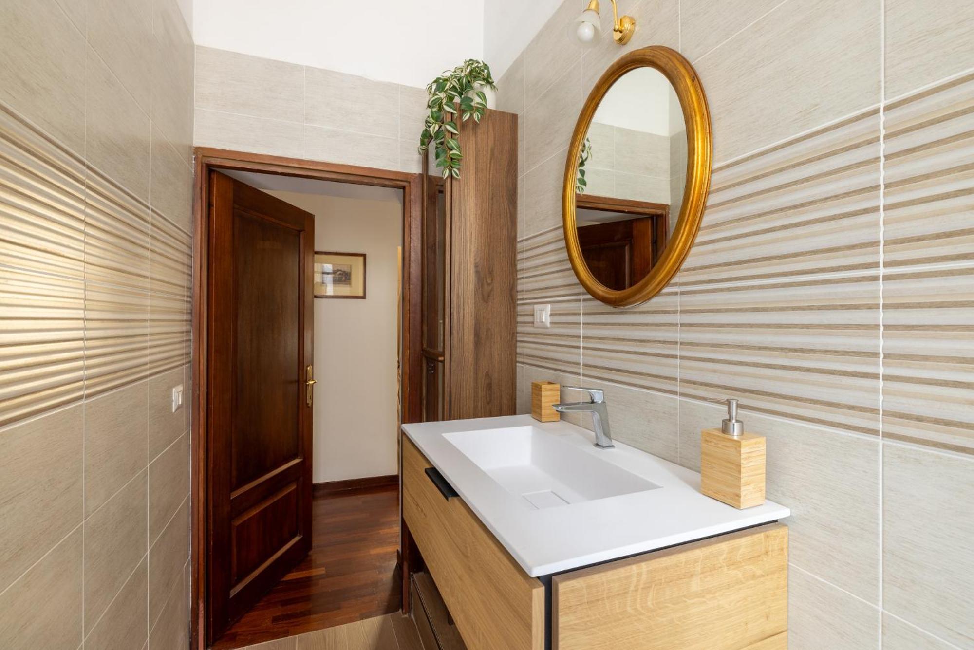 Luxury Apartment In The Heart Of Rome - Near Metro A And B Екстериор снимка
